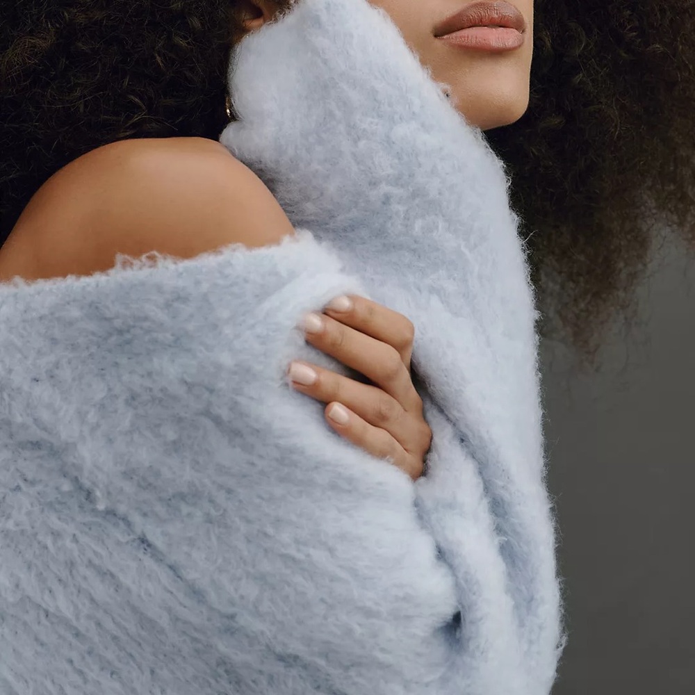 Anthropologie • Maeve cloud plush V-neck sweater ☁️